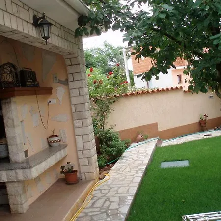 Ap 4 Apartment